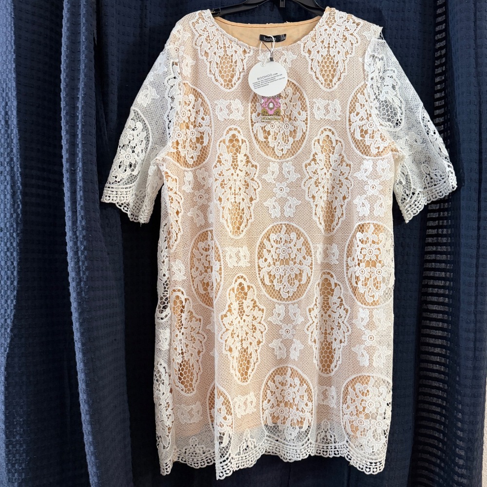 Boohoo Plus All Over Lace‎ Shift Dress White Tan ferrycore  grannycoreUS 16 NEW